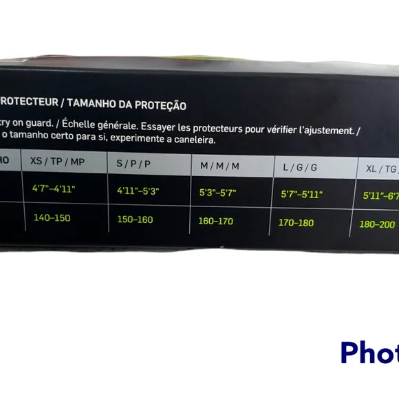 . Nike mercurial lite green shin guards size medium - Picture 4 of 5